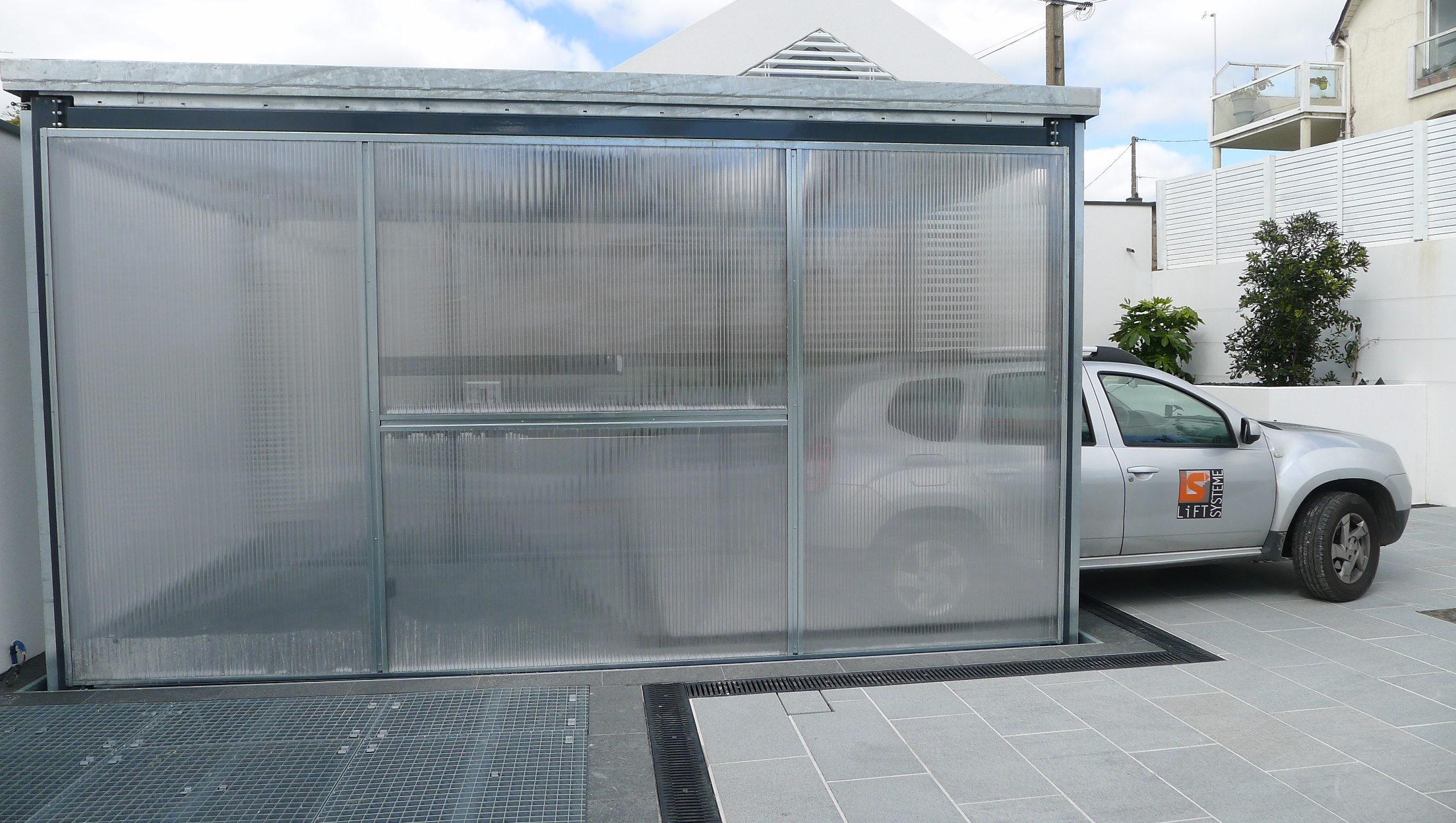 Monte voiture LIFT SYSTEME extérieur