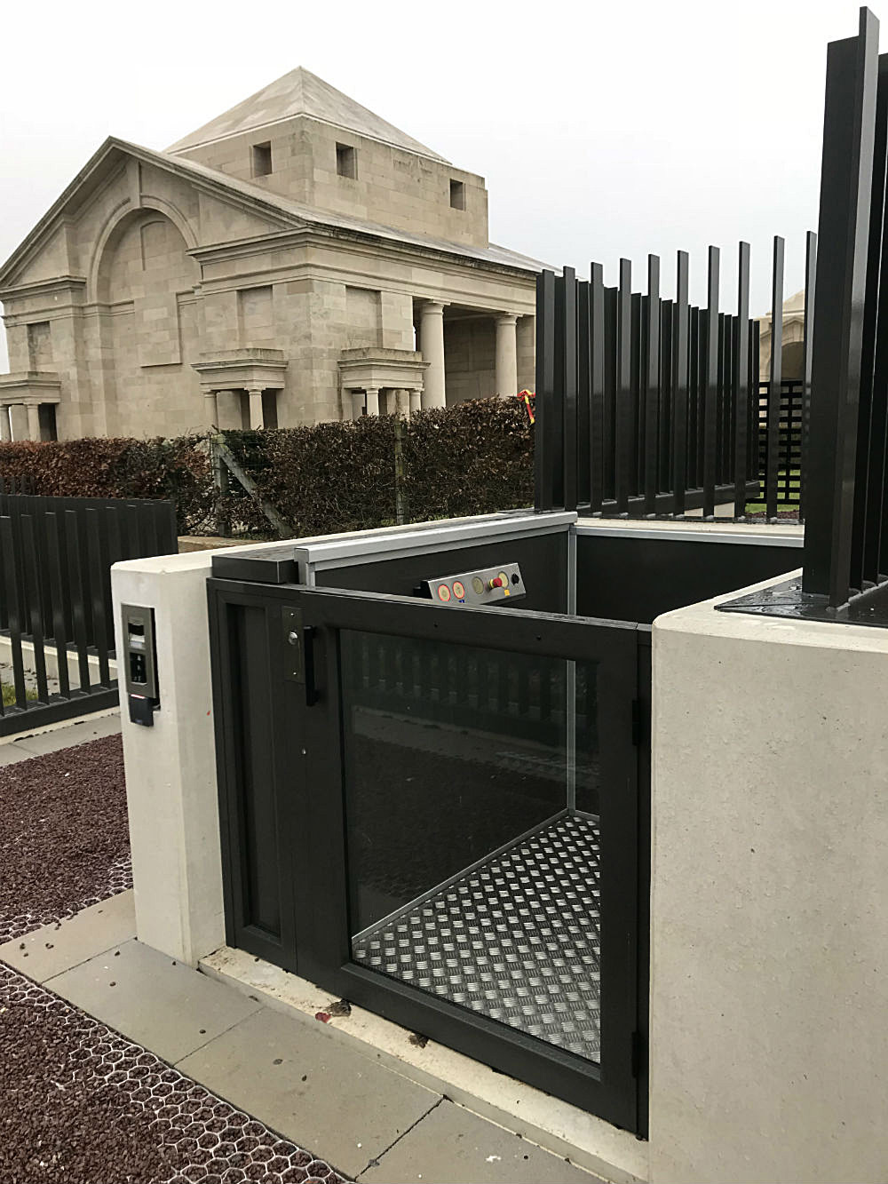 Plateforme PMR Memorial LIFT SYSTEME