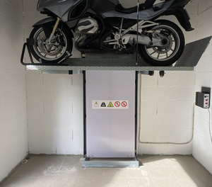 Monte-moto-LIFT-SYSTEME-France2